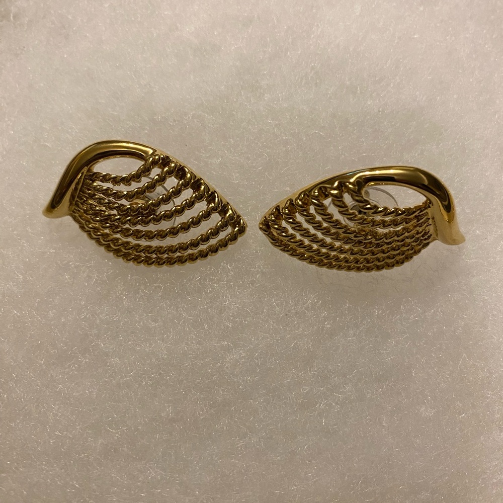 Napier Gold Leaf Necklace and Earring Set - Picture 4 of 6